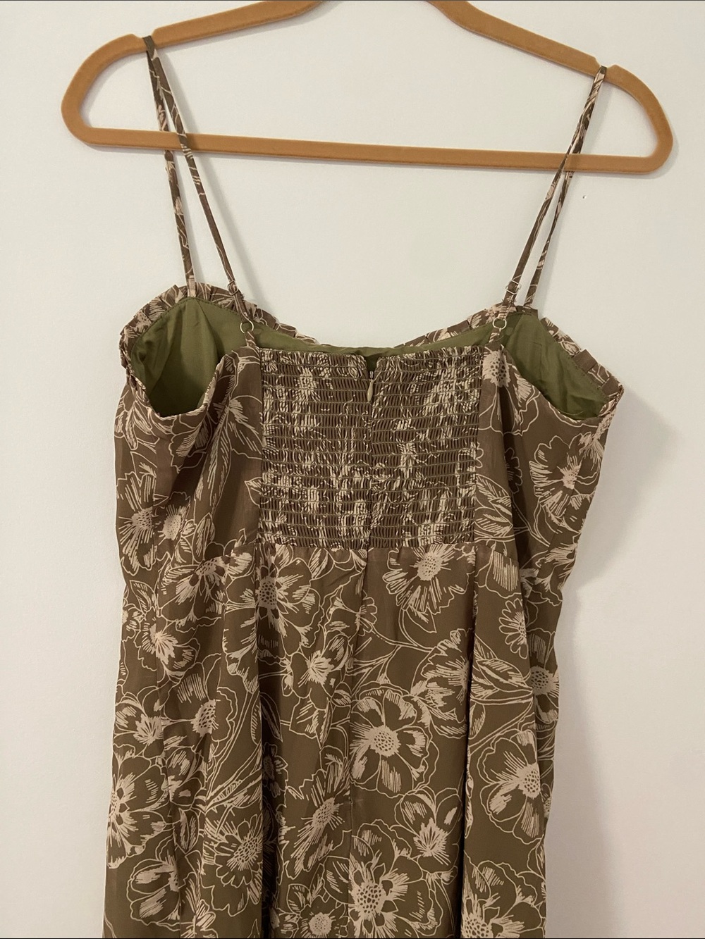 Petal & Pup Ashton Midi Dress Olive Floral - Picture 10 of 11